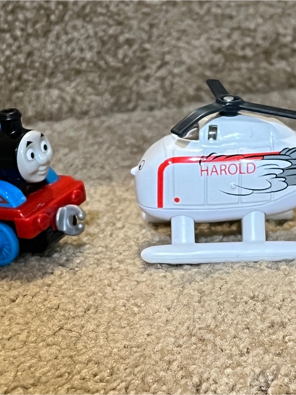 Thomas The Train & Friends Harold w/ wings  Helicopter set of 2